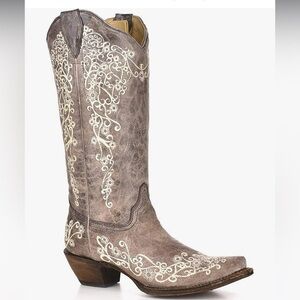 CORRAL WOMEN'S CRATER WITH BONE EMBROIDERY